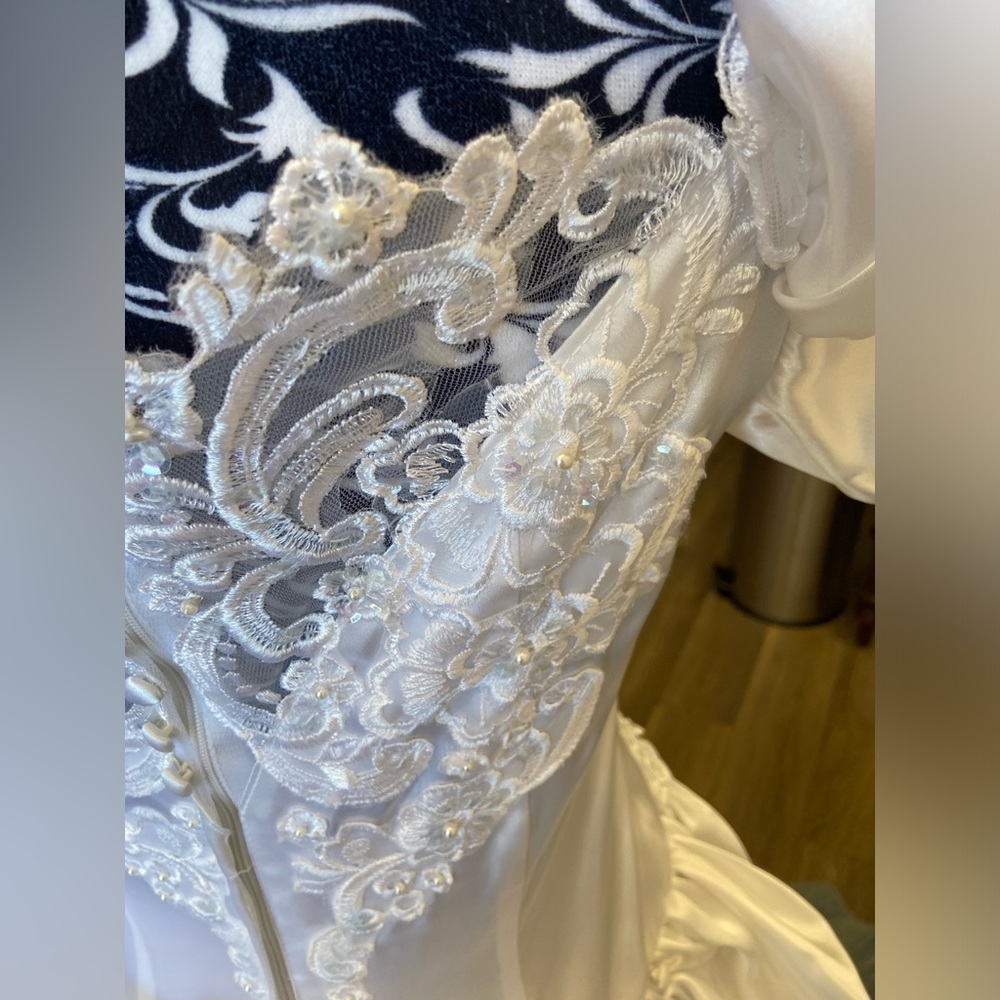 Vintage Bridal Originals Wedding Gown - Picture 8 of 12